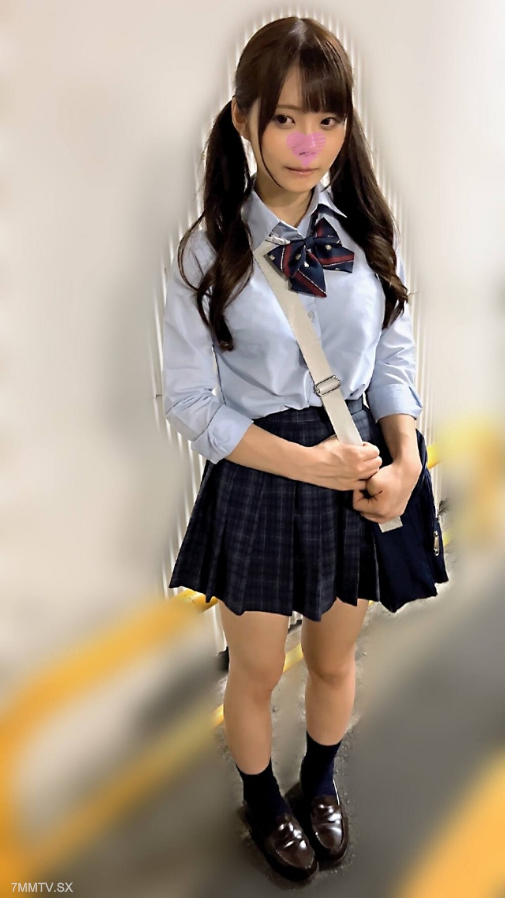 FC2-PPV-4769447 หีใหญ่สาวร่าน