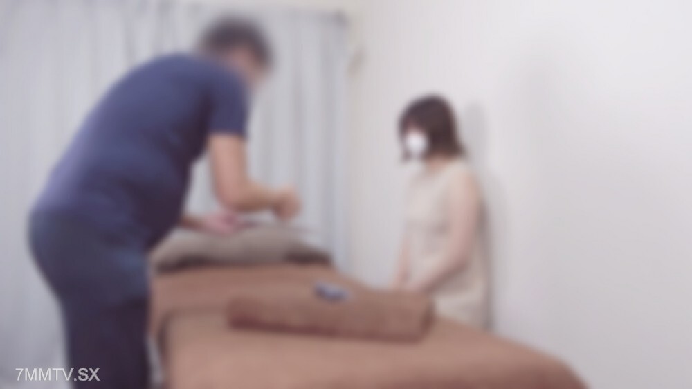 FC2-PPV-4770293 สาวผมสั้นหีโค้งโดนขยี้