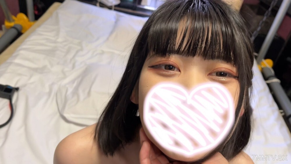 FC2-PPV-4771802 สาวน่ารักช่วยตัวเองมันส์