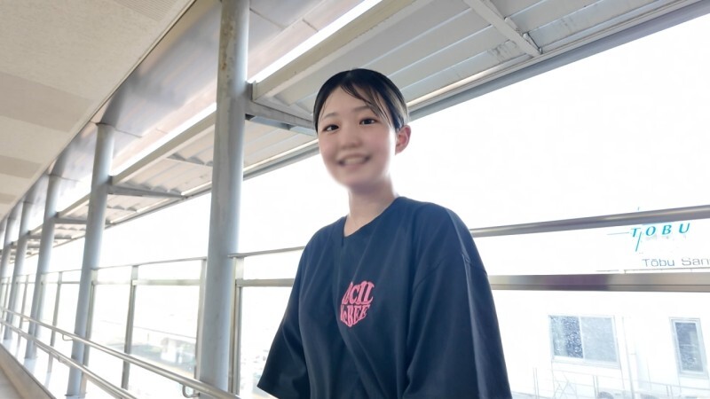 FC2-PPV-4757902 สาวผมยาวเย็ดคาชุดนักเรียน