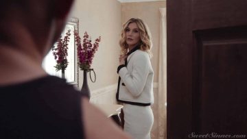 คุณแม่ยังสวยที่สานสัมพันธ์กับเพื่อนลูกชายที่มาทำงานในบ้าน