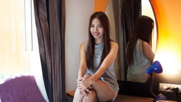 น้องพลอยสาวผมยาวหุ่นสวยมาก ตัวเล็กเลยโดนเย็ดควยใหญ่เสียวสุดๆ