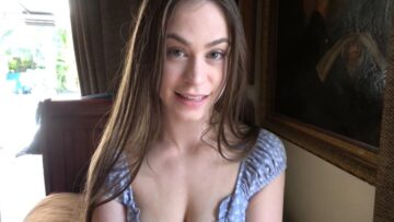 โจซี่ ทักเกอร์ สาวน้อยผู้ค้นพบความลับเมื่อพ่อแม่ไม่อยู่บ้าน