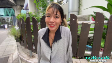 น้องเบลสาวไทยหน้าบ้านๆ แค่หุ่นเสียวพาเงี่ยน โดนเย็ดสดหีน้ำแฉะ