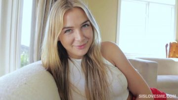 แบลร์ วิลเลียมส์ น้องสาวที่หันมาขายภาพสุดเซ็กซี่โดยใช้พี่ชายเป็นแบบ