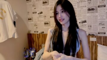 รินสาวไทยสุดเอ็กเข้าฉากถ่ายคลิปโป๊จีนหนุ่มๆ ต่างชาติพาเธอเสียวให้รู้จักลีลาของพวกเขา