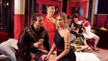 Jennifer Love ซีซาร์ การกลับสู่โรมและแผนยึดบัลลังก์จากขุนนางอาวุโส ลูซิโอ ผู้ดูแลที่กลายเป็นผู้หักหลัง Roma III