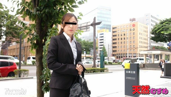 021715-01 สาวผมยาวโดนเย็ดท่านั่ง