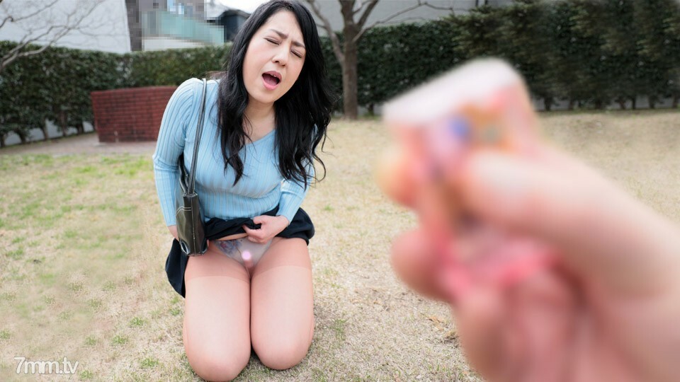 050621-471 สาวรุ่นใหญ่โดนเย็ดคาคอนโด