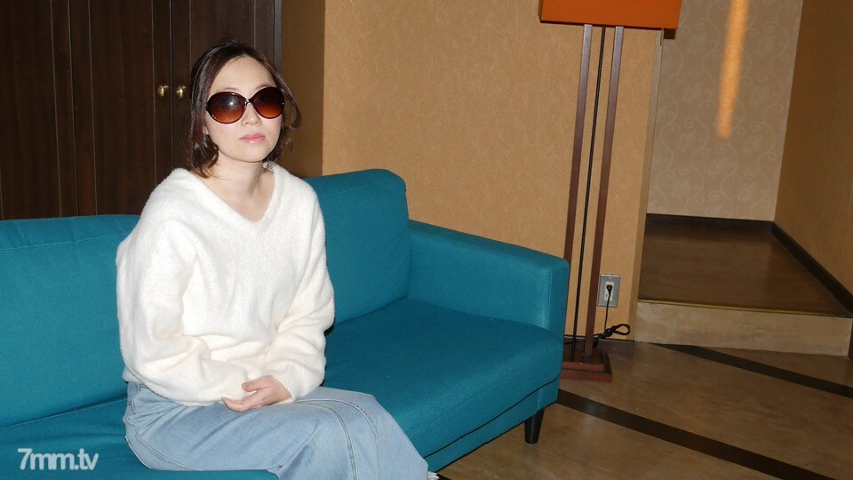 080719-146 สาวผมสั้นน่ารักร้องครางเสียว