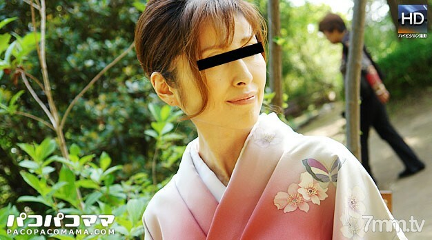 082812-726 สาวอวบเย็ดสดมันส์