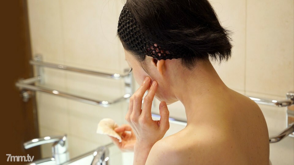 101219-188 สาวผมสั้นเย็ดดุ