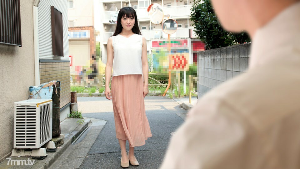 122719-227 สาวน้อยหุ่นดี