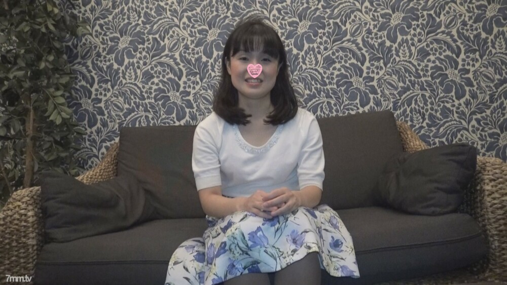 FC2-PPV-1037204 สาวน้อยหน้าตี๋ เย็ดสดแตกคาหี