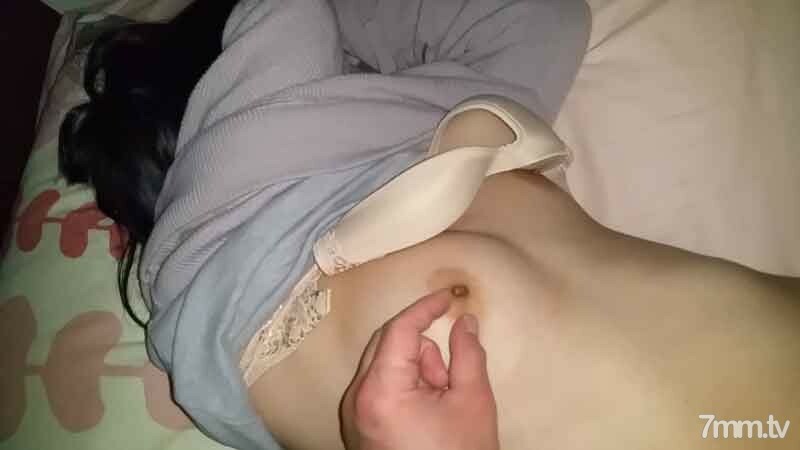 FC2-PPV-1045033 สาวอวบหุ่นน่าเย็ดมันส์