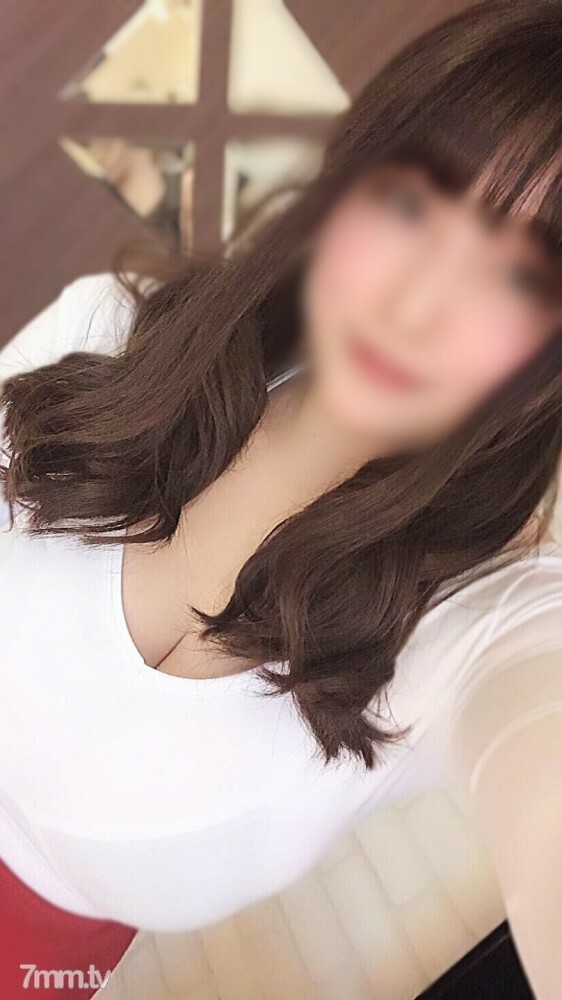 FC2-PPV-1052900 สาวน้อยนมโตหีฟิตเย็ดสด