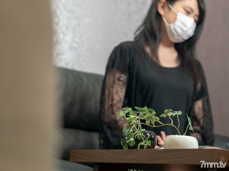 FC2-PPV-1052903 นักศึกษาหีแน่นเย็ดดุ