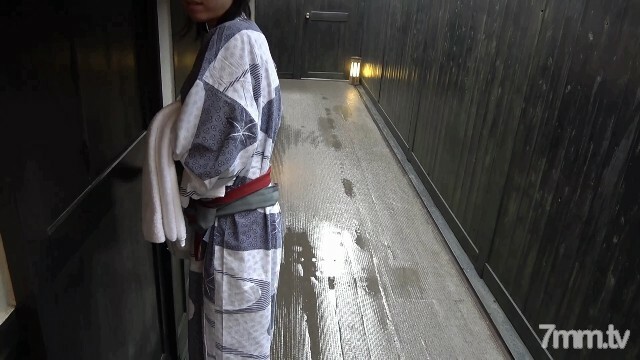 FC2-PPV-1064500 สาวผมบ๊อบน่ารักร้องลั่น