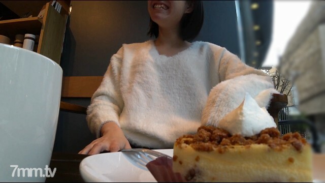 FC2-PPV-1073129 สาวน่ารักขึ้นขย่มควยเอง