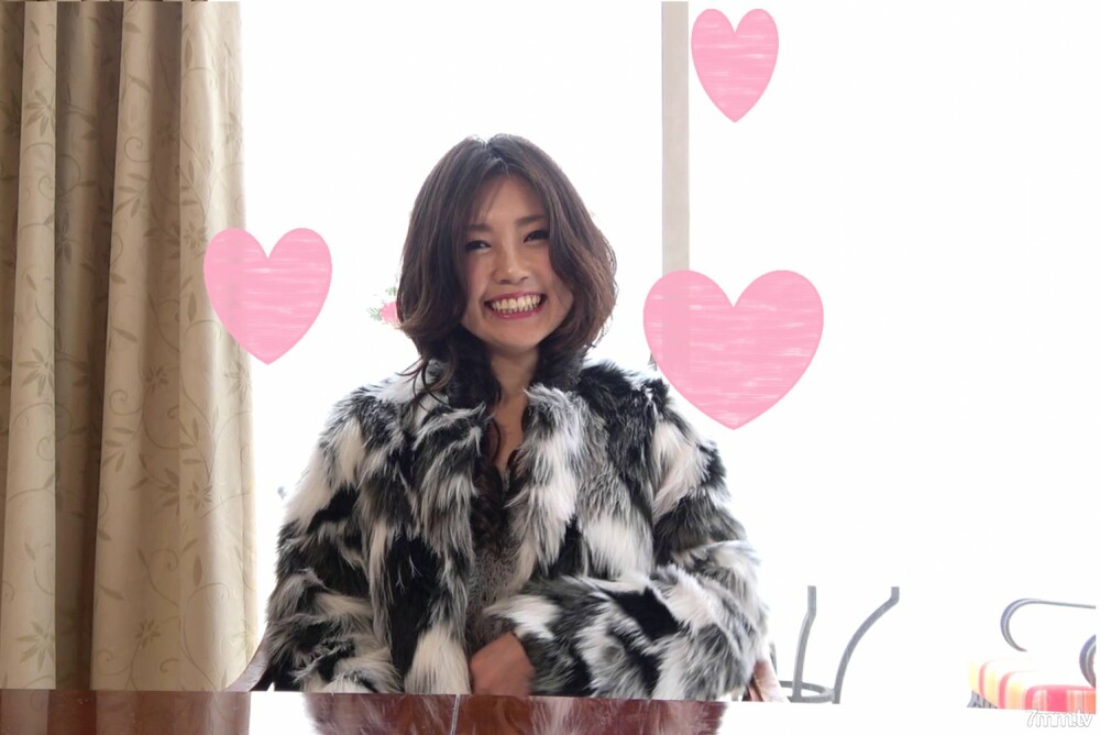 FC2-PPV-1086523 สาวโลลิตะตัวเล็กเย็ดสดแตกคาหี