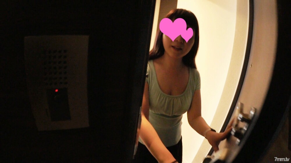 FC2-PPV-1088930 สาวใหญ่เย็ดโหดร้องลั่น