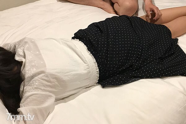 FC2-PPV-1093237 สาวอวบตูดใหญ่เด้งเย็ดสด