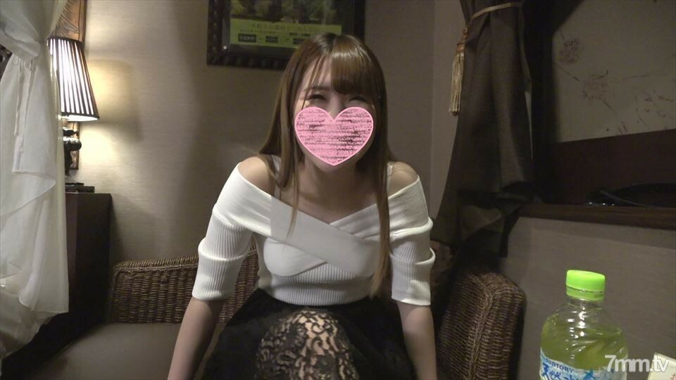 FC2-PPV-1101030 สาวตูดเด้งนมยูงเย็ดคอนโด