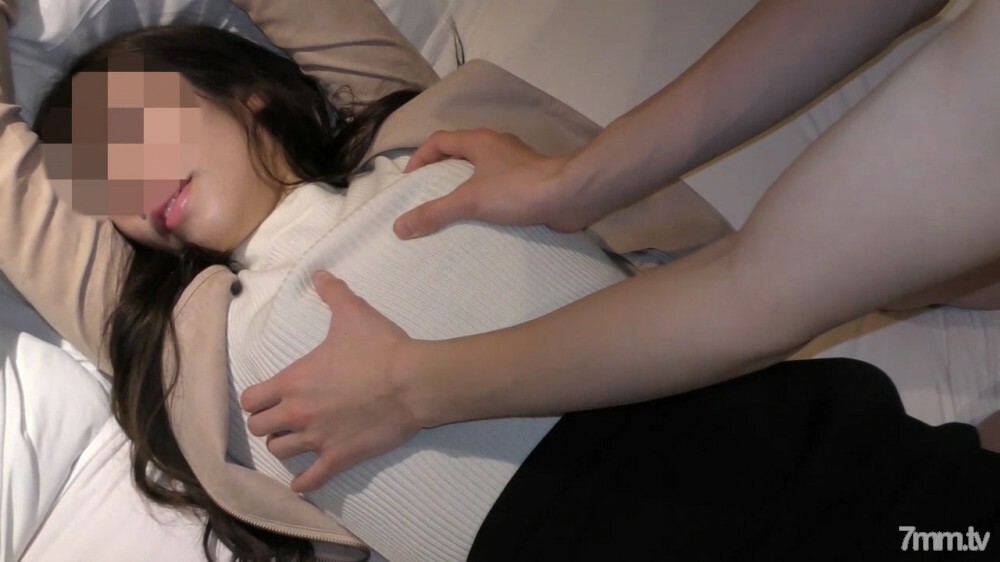 FC2-PPV-1134533 สาวผมบ๊อบหีสวยโดนเย็ดคาแอร์พี