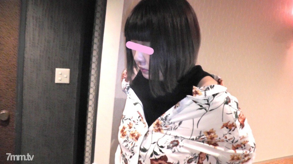 FC2-PPV-1211781 สาวผมสั้นหีโหนกโดนเย็ดแรง