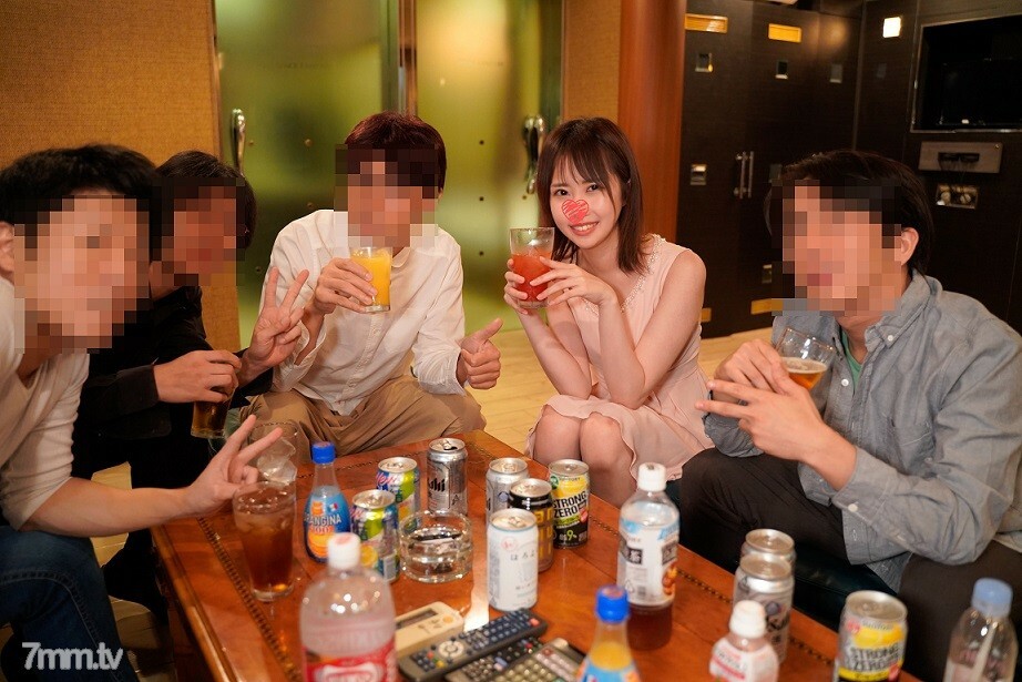 FC2-PPV-1212917 สาวน่ารักโชว์หีเนียนฉ่ำน้ำแตกคารู