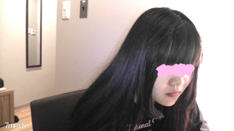 FC2-PPV-1235543 นมเด้งสาวน้อยร้องอือหือ