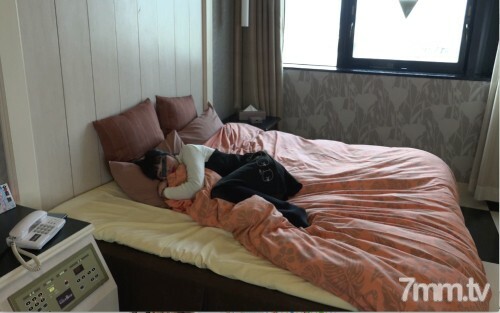 FC2-PPV-1235904 สาวขาวหุ่นนางแบบโดนข่มขืน