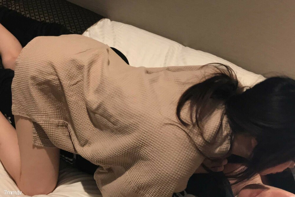 FC2-PPV-1246176 สาวสวยเย็ดแบบคัลแลนเดอร์