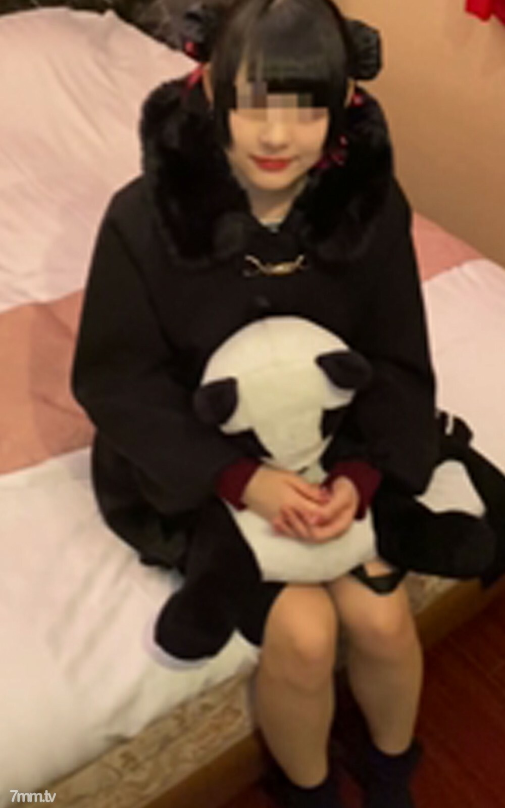 FC2-PPV-1297370 สาวตูดกลม โดนตีตูดเย็ดหลัง