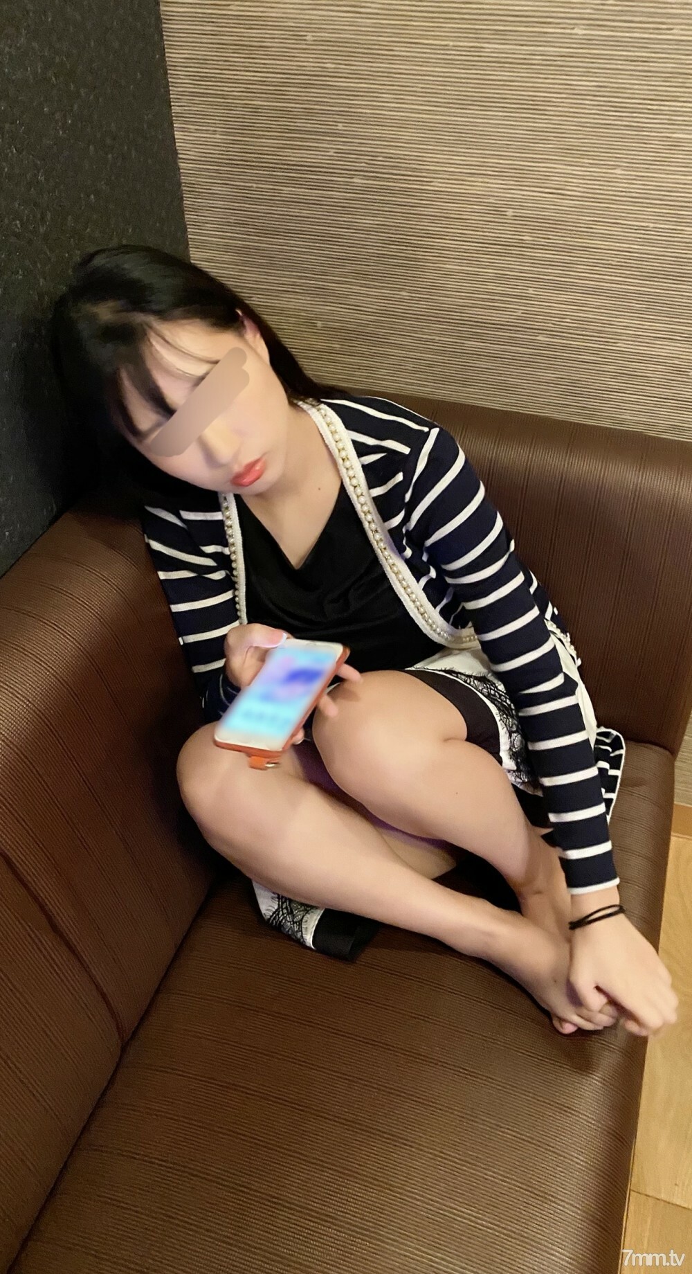 FC2-PPV-1363114 สาวน้อยตัวเล็กเย็ดร่าน