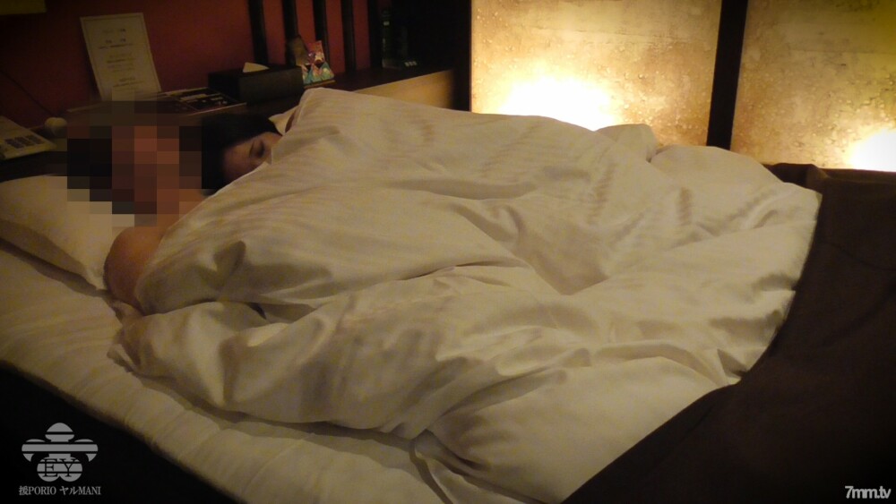 FC2-PPV-1400836 สาวขาวนมใหญ่เลียหีเด็ด