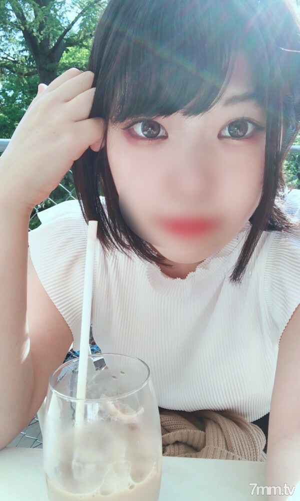 FC2-PPV-1403603 สาวผมสั้นหีชมพู