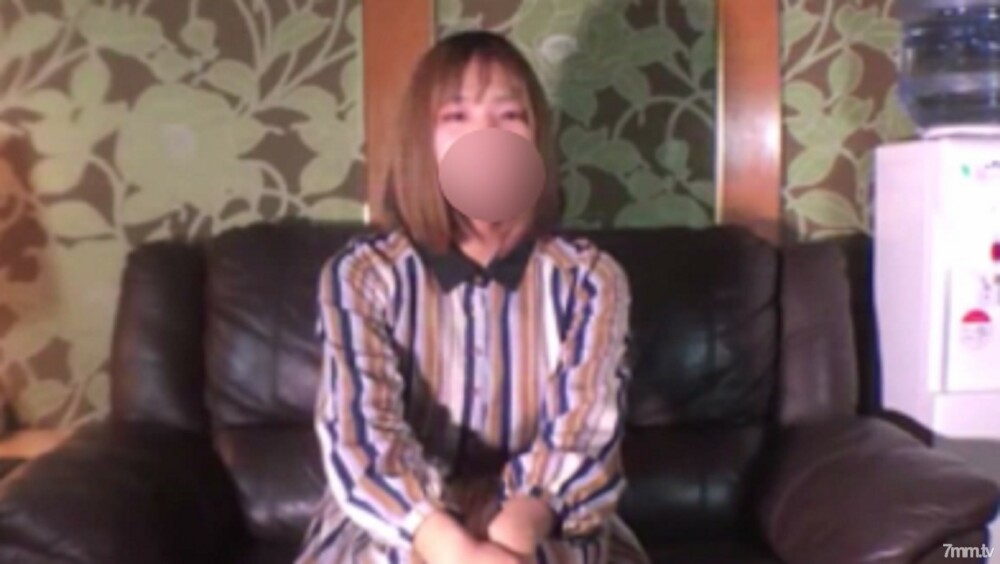 FC2-PPV-1405945 สาวน่าตี โดนเย็ดมันส์คาแอร์พุ่ง