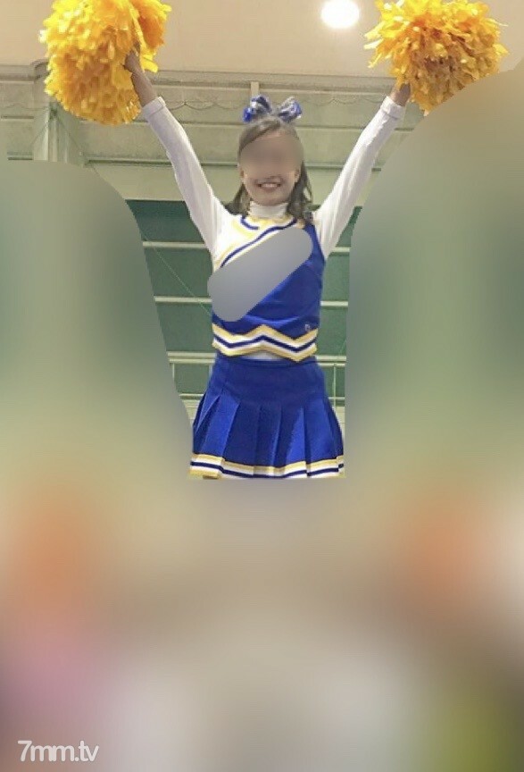 FC2-PPV-1409149 นักศึกษาสาวหีเนียนโดนรุม