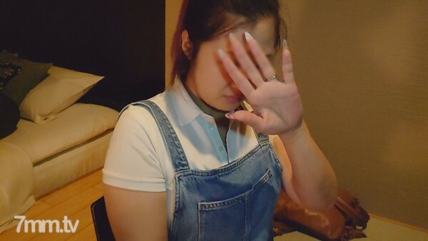 FC2-PPV-1413403 นักศึกษาสาวหีชมพูโดนเลียแตกคาควย