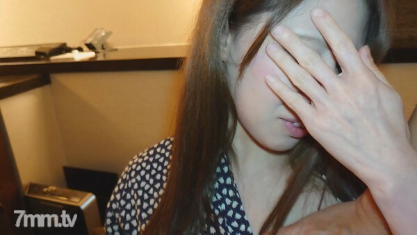 FC2-PPV-1423947 นักศึกษาสาวหีชมพูโดนรุม