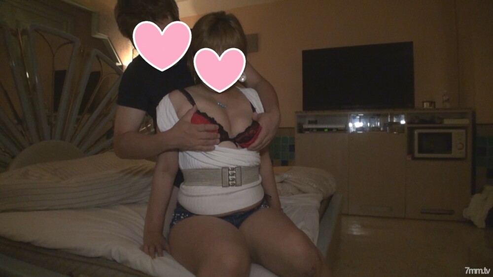 FC2-PPV-1438154 แม่บ้านเซ็กซี่โดนเย็ด