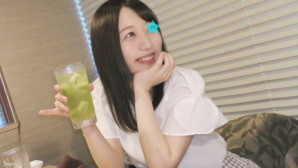 FC2-PPV-1447403 สาวน่ารักโดนรุมแตกคาปาก