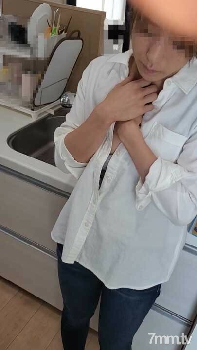 [FC2-PPV-1477563] สาวผมยาวดำ โดนเย็ดกลางป่า