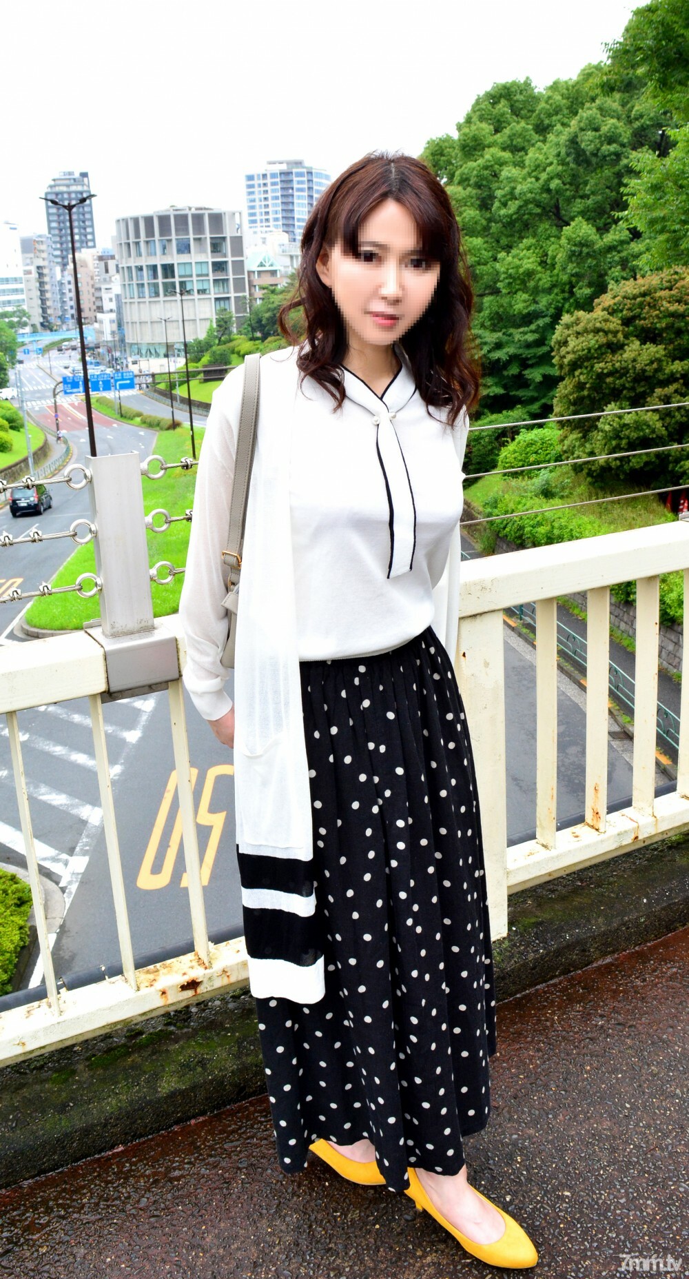 FC2-PPV-1563713 สาวน้อยร้องไห้ โดนข่มขืนสุดโหด