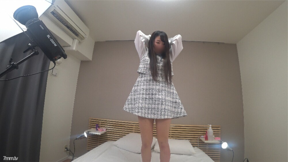 FC2-PPV-1575608 สาวผมยาวร้องลั่น