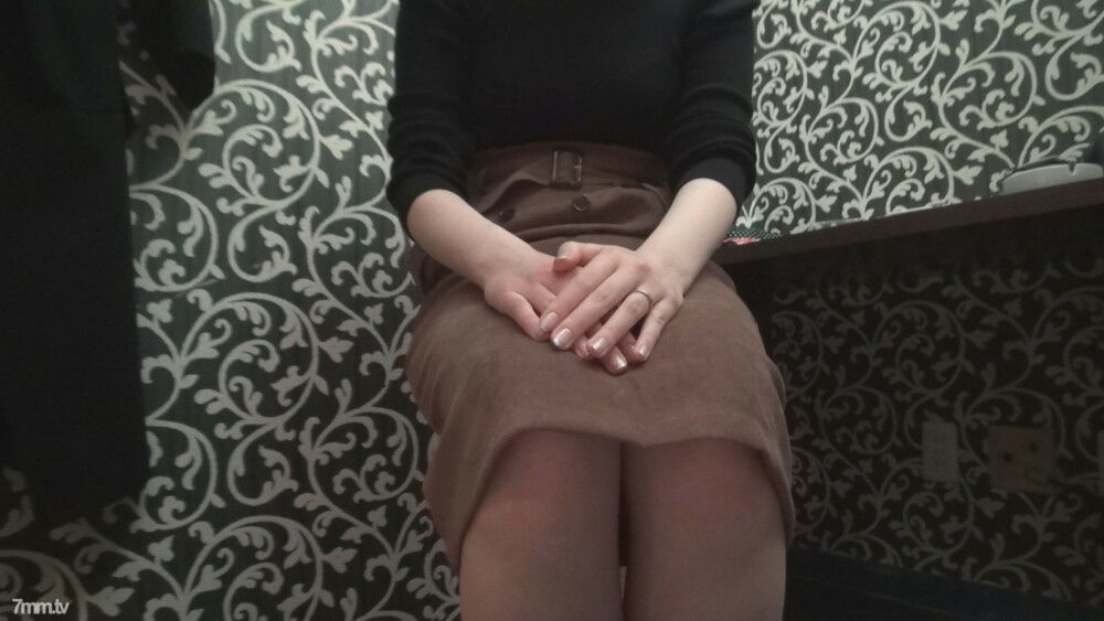 FC2-PPV-1629776 สาวออฟฟิศโชว์หีในห้องทำงาน