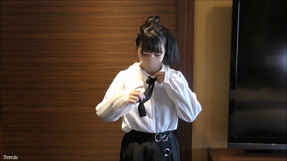 FC2-PPV-1656863 สาวน่าติดใจเย็ดมันส์รูดซับ