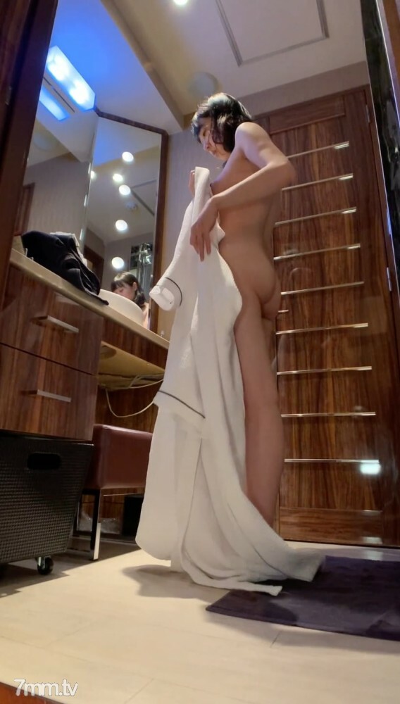 FC2-PPV-1657549 สาวผมยาวหีสวยโดนเย็ด