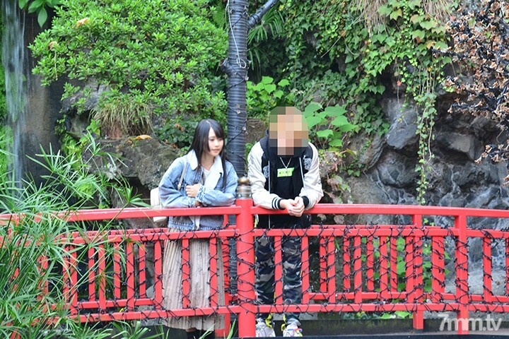 FC2-PPV-1669024 ผิวแทนสาวแซ่บโดนรุม